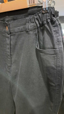 Spodnie z wysokim stanem i długą nogawką czarne jeans